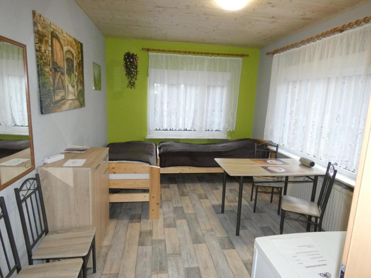 Radlerzimmer Strasen ภายนอก รูปภาพ